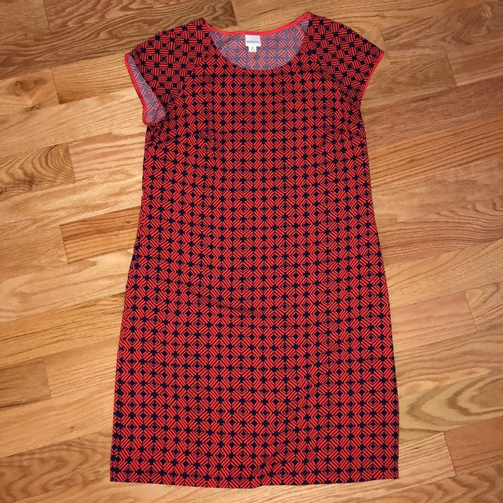 Short sleeve dress